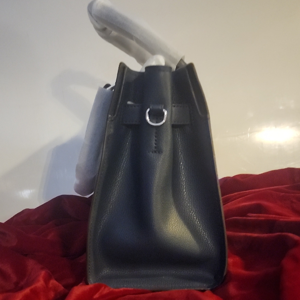 Michael Kors Elegant Navy Satchel with Silver Details - Picture 2 of 5